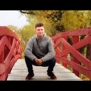 Meet your Posher, Brandon